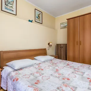 Rina Apartment